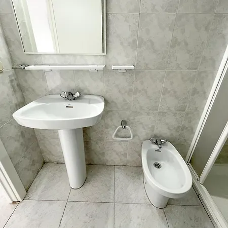Tamanaco 3000 Πανσιόν 3*